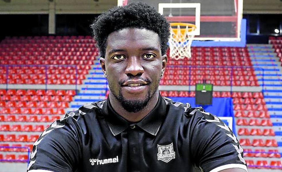 Khyri Thomas: «Soy sencillo, con una cama y una nevera me arreglo»