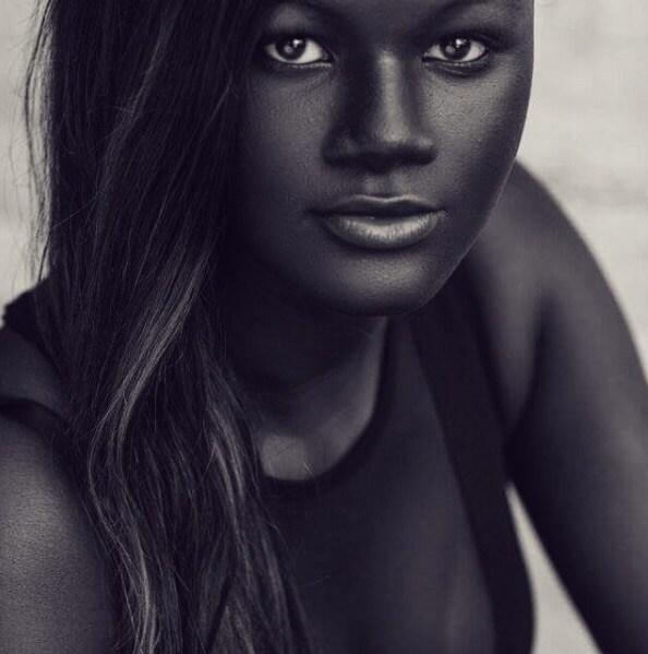 Khoudia Diop La Modelo Que Triunfa En Instagram Por Su Fascinante Piel