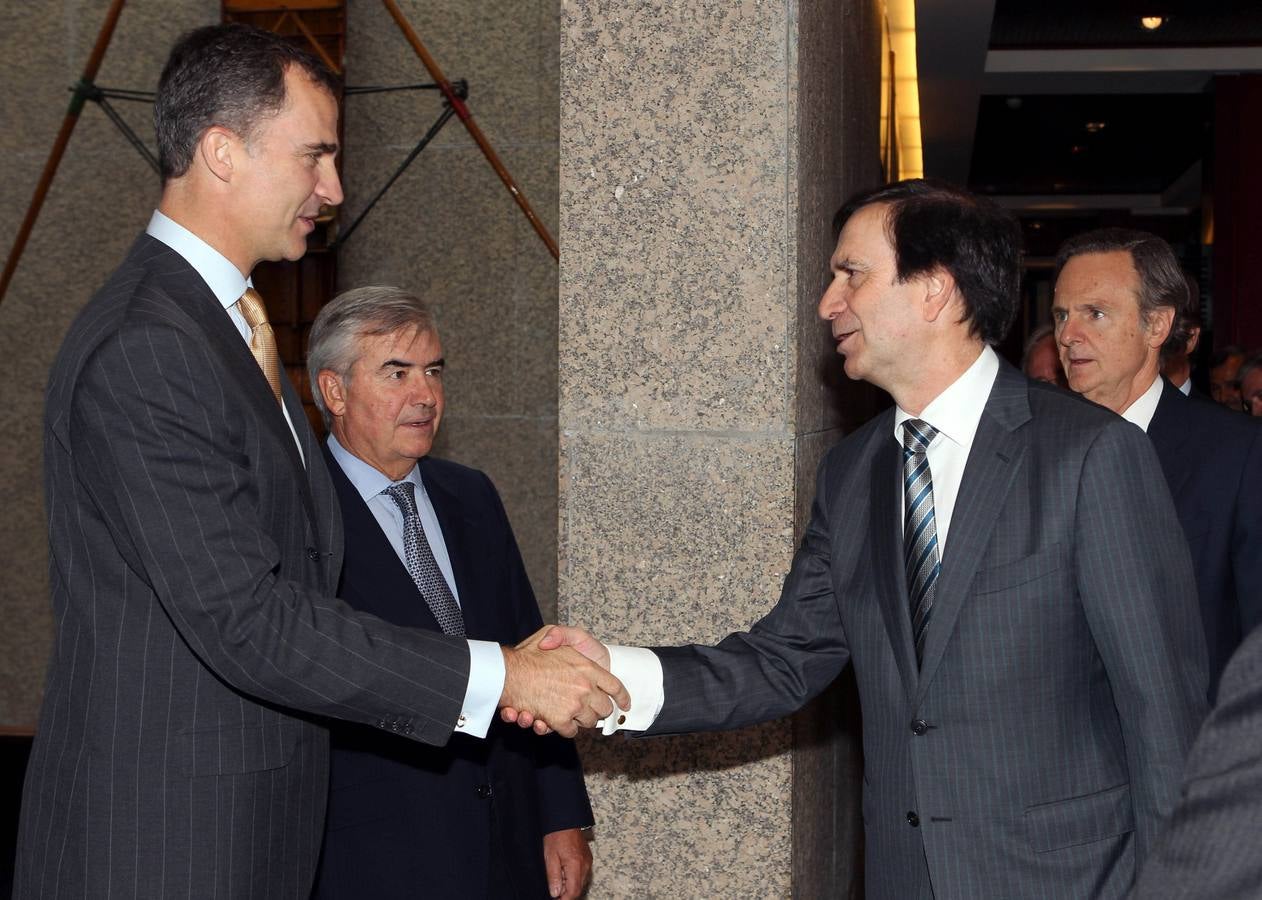 El Príncipe Felipe almuerza con el Círculo de Empresarios Vascos en Getxo