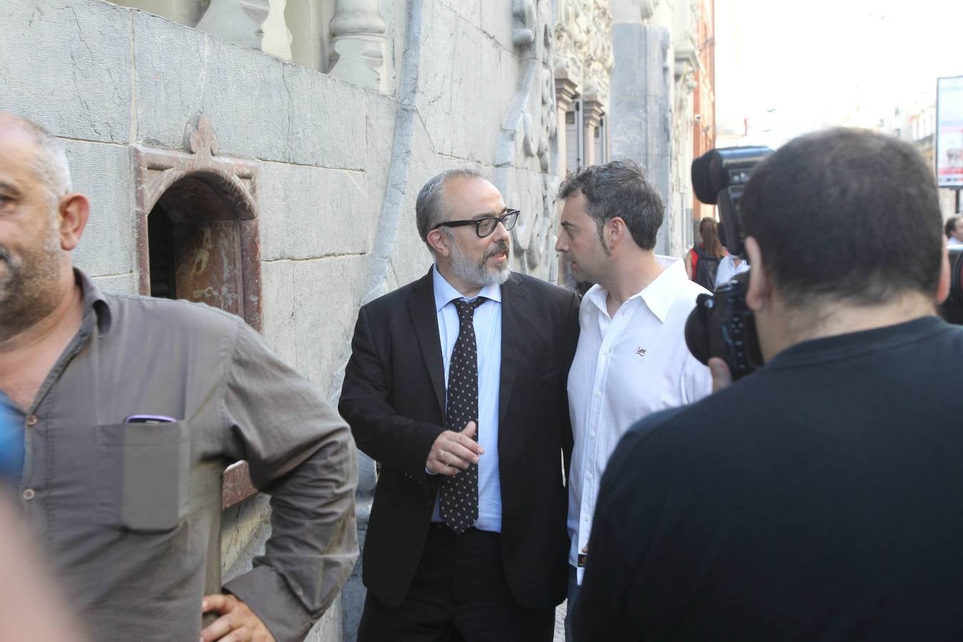 El mundo del cine, la televisión y el teatro acude a Bilbao a homenajear a Alex Angulo