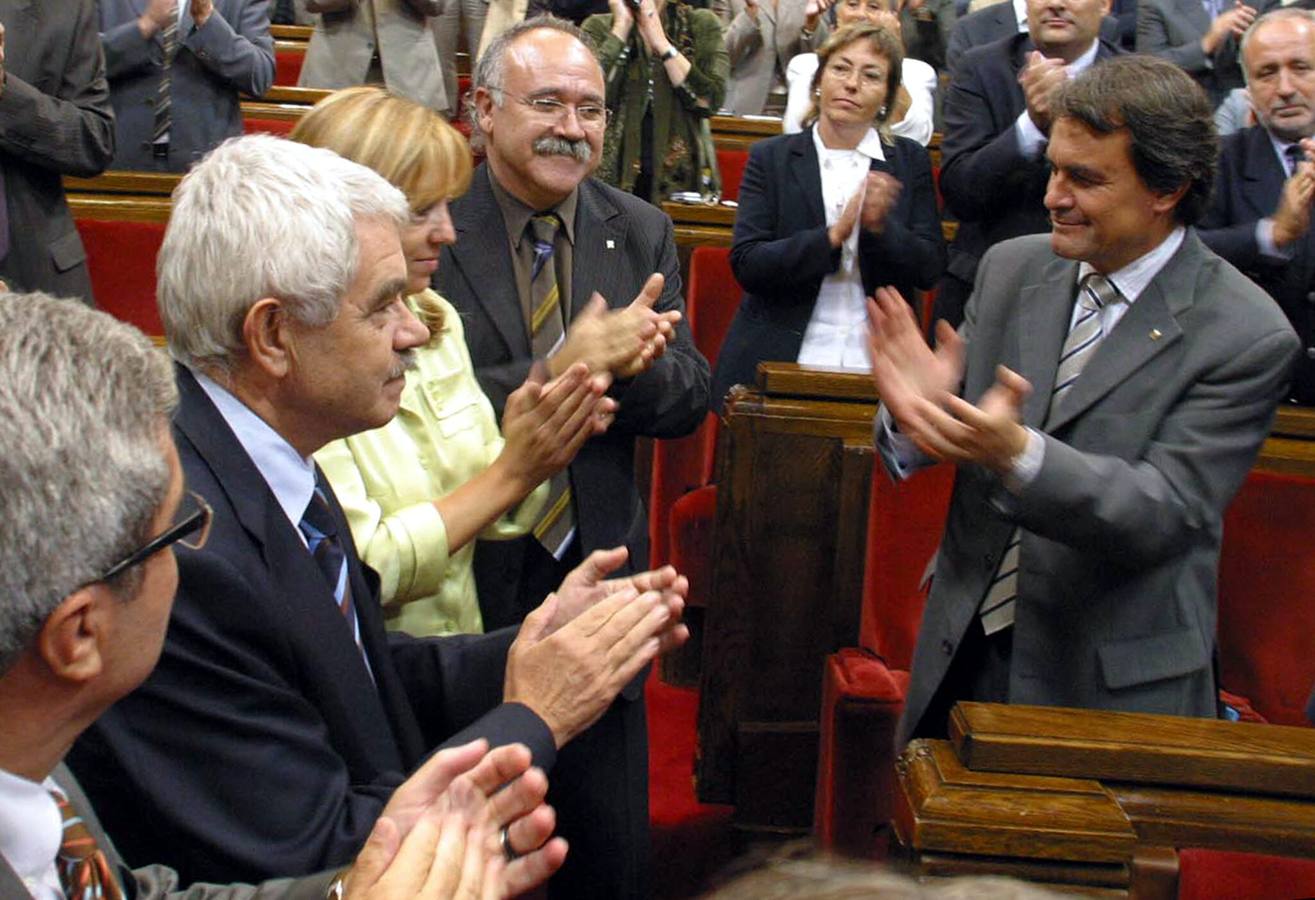 Los once pasos que han conducido al nuevo desafío de Mas