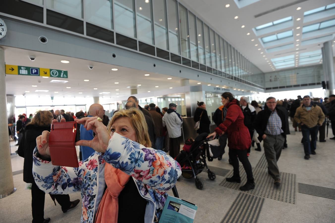 Expectación en la jornada de puertas abiertas de la nueva estación de autobuses