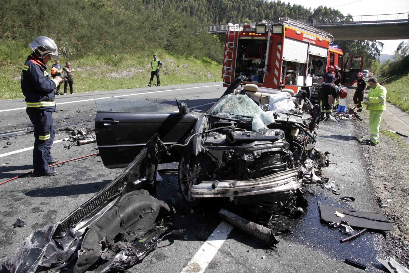 52 niños de una ikastola de Bilbao salen ilesos de un brutal accidente en Ampuero