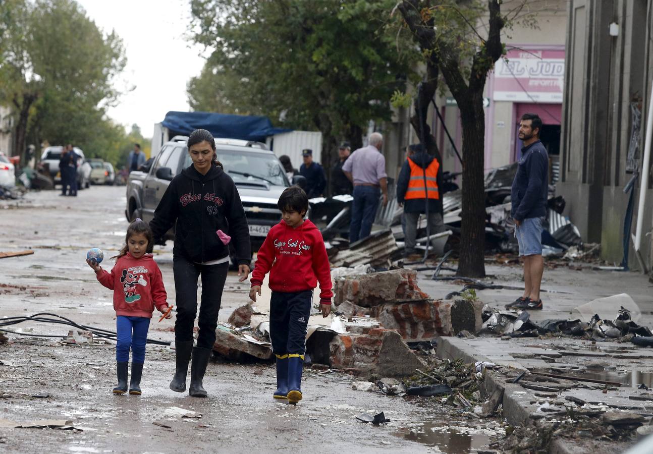 Dolores (Uruguay) tras el tornado: «Es una zona de guerra»