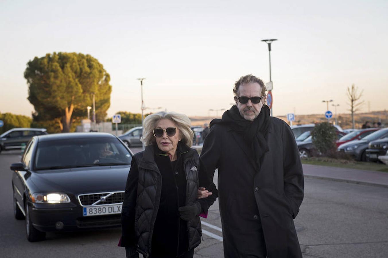 Amigos y compañeros despiden a Bimba Bosé