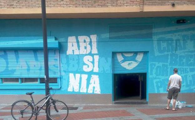 Coronación pone la primera piedra de una nueva ruta cervecera por Vitoria