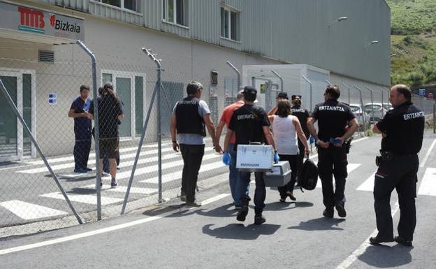 La Ertzaintza apela a la colaboración ciudadana para saber dónde se depositó el cadáver del bebé hallado en Artigas