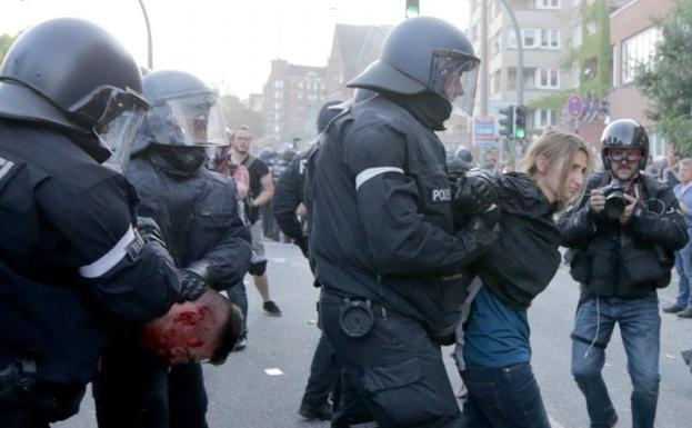 Enfrentamientos entre policías y manifestantes antes de la cumbre del G-20