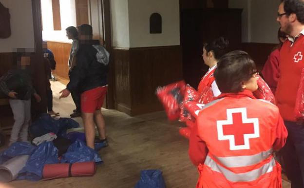 Desalojan a 40 niños de un campamento de verano en Ayala por las tormentas