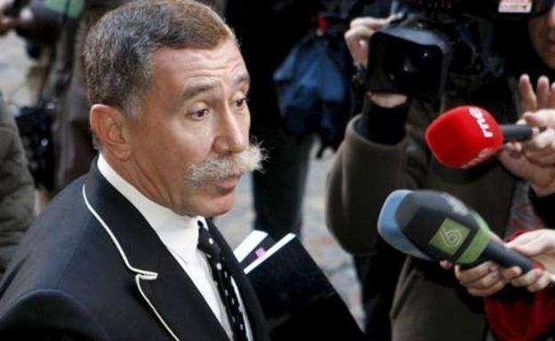 El abogado de los afectados por el incendio de Zorroza critica que se les vaya a cobrar el derribo