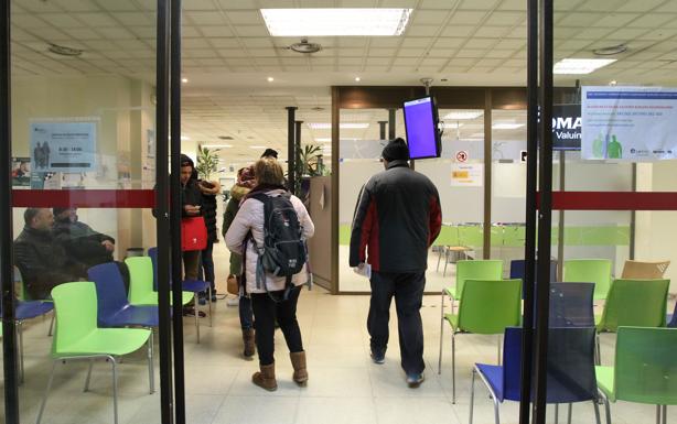 Los parados de más edad pueden llegar a cobrar un 40% menos de pensión, alerta UGT