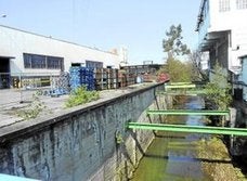 La obra de mejora del río Asua se encauza