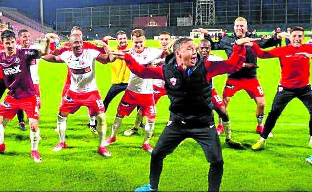 Javi Reyes vuelve a casa