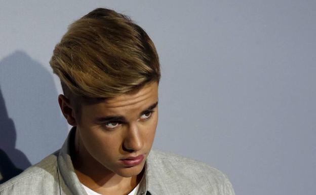 Justin Bieber atropella a un paparazzi