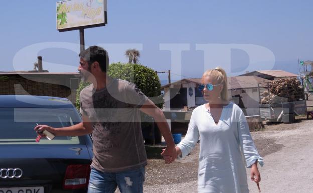 Campanario sale rubia del hospital