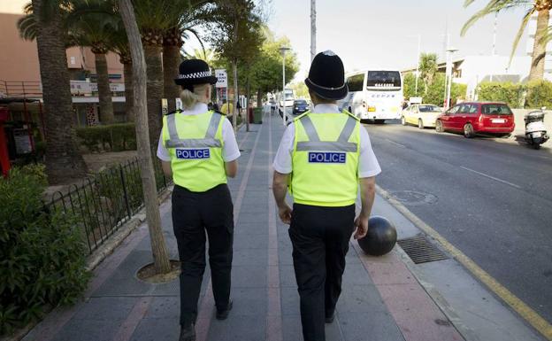 Una menor es violada en Birmingham, pide ayuda a otro hombre y este también abusa de ella