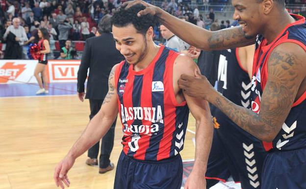 El Baskonia confirma la marcha de Larkin a los Celtics