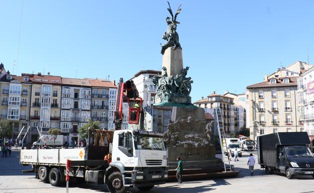 El Ayuntamiento protege el Monumento a la Batalla de Vitoria en su centenario ante el inicio de las fiestas