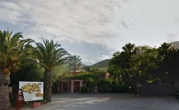 Diez heridos en el incendio de un hotel de Tarifa, cuatro de ellos en estado grave