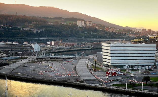 La oposición exige más controles en la obra del canal de Deusto