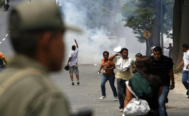 Al menos 37 muertos durante la toma policial de una prisión en Venezuela