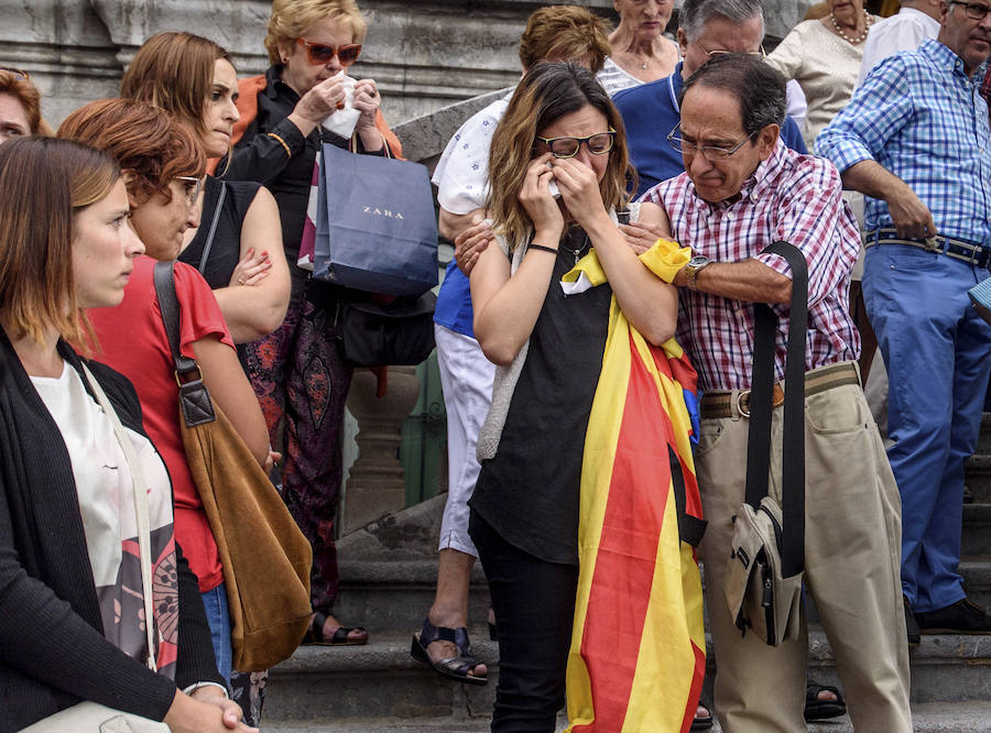Minuto de silencio en toda España para condenar los atentados en Barcelona y Cambrils