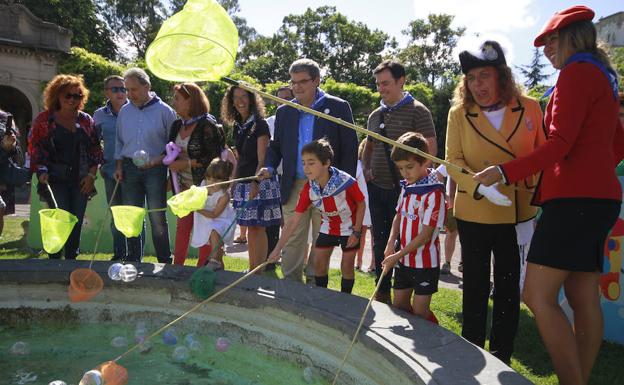 Aburto celebra el arranque «extraordinario» de las fiestas