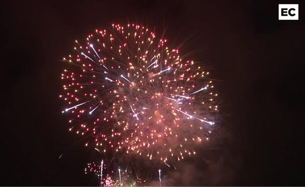 La bonita lluvia de luces de los franceses Féérie