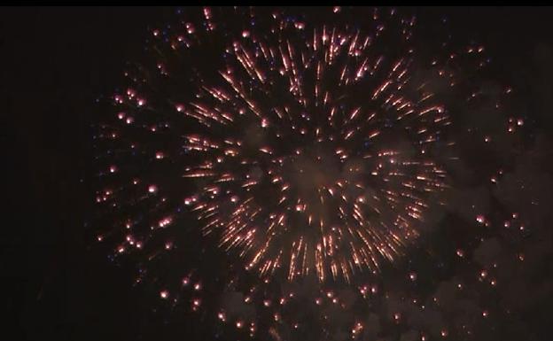 Espectáculo de luz de la pirotecnia granadina Esteban Martín