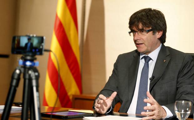 Puigdemont: «Tener un Ejército propio para Cataluña es indispensable»
