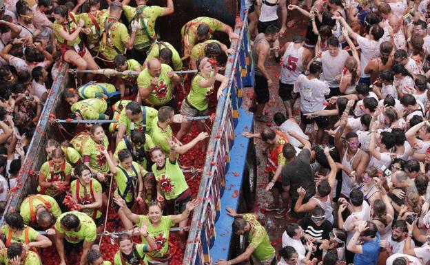 La Tomatina, una fiesta de rojo