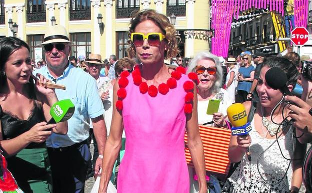 Paseíllo de famosos en la retirada de Francisco Rivera