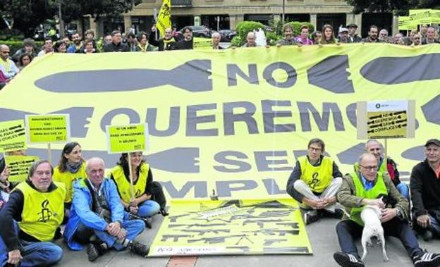 Juan Pablo no quiere ser «cómplice» del envío de armas desde el Puerto de Bilbao