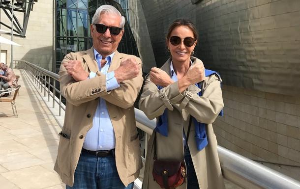 Mario Vargas Llosa e Isabel Preysler visitan el Guggenheim y el Bellas Artes de Bilbao