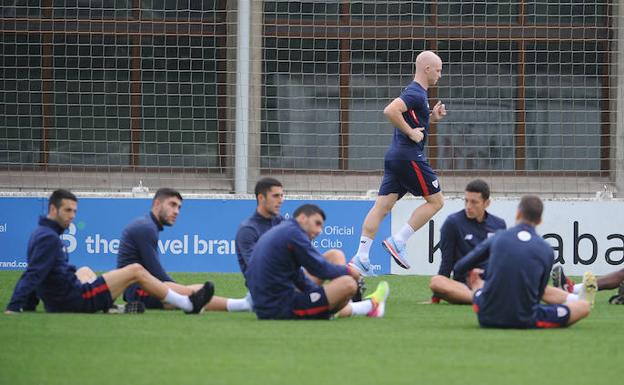 El Athletic vuelve al trabajo sin De Marcos ni Rico pero con Yeray