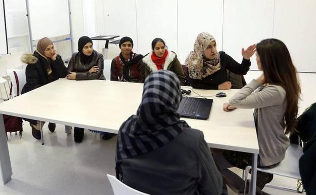 La escuela de mujeres de Arratia arranca el curso con once talleres