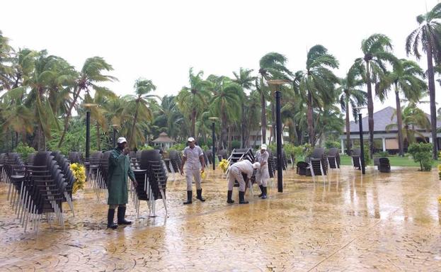 Una turista bilbaína, encerrada 22 horas en la habitación de un hotel de Punta Cana por el huracán 'María'