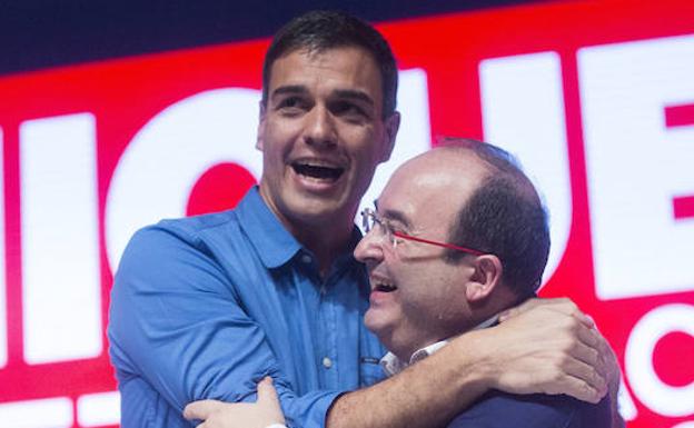 Pedro Sánchez y Miquel Iceta, en Bilbao la víspera del referéndum catalán