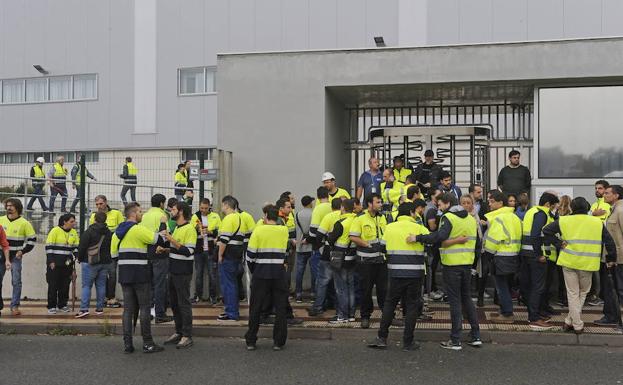 Trabajadores de General Electric de Ortuella inician una huelga indefinida contra el ERE