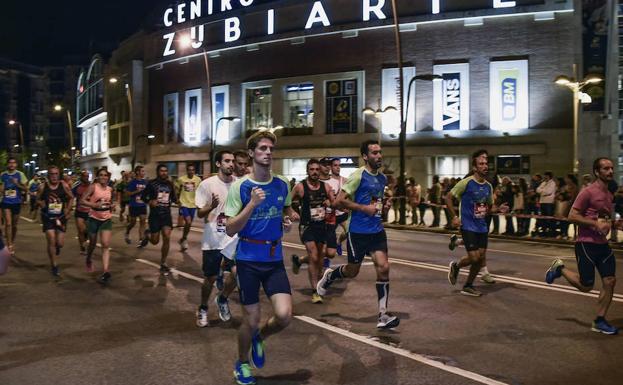 Más de 10.000 corredores de 49 países participarán en la maratón nocturna de Bilbao