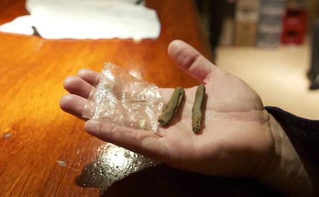 La Fiscalía de Álava pide el cierre del principal ‘bar de la droga’ de Zaramaga