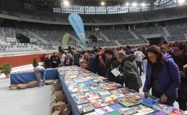 El Iradier se convierte este fin de semana en un zoco para el trueque de libros