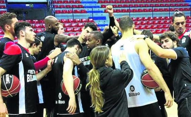 El Bilbao Basket cierra filas ante un derbi complicado