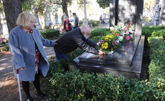 Los alaveses honran a sus difuntos