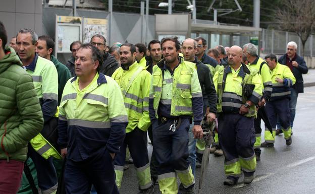 «Estamos destrozados; intentamos sacarle, pero le había sepultado el polvo»