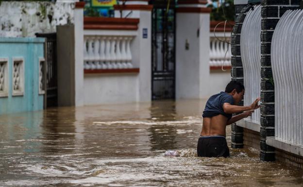 Sube a 61 la cifra de muertos en Vietnam a causa del tifón 'Damrey'