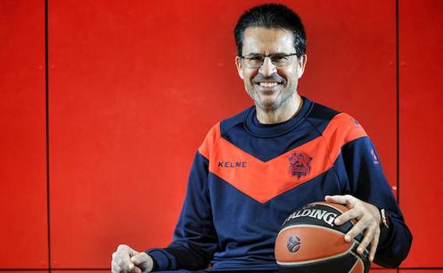 Martínez: «Me siento mucho más preparado para entrenar al Baskonia que hace 12 años»