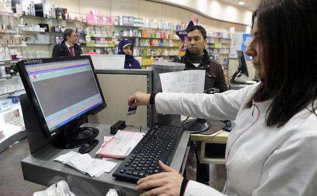 El Gobierno vasco amplía las ayudas al copago de medicamentos a todos los parados