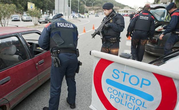 Guardia Civil y Mossos disparan a un individuo que gritó «Alá es grande» en La Junquera