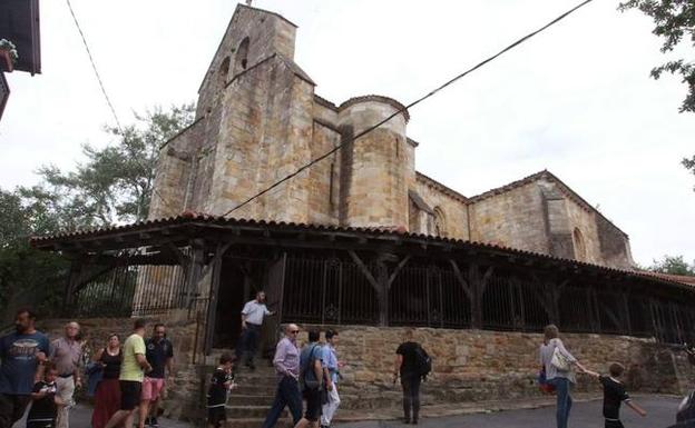 Descubren que la iglesia de Andra Mari de Galdakao data «al menos» del siglo XII